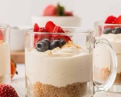 كاسه التشيز كيك بالزبادي اليوناني