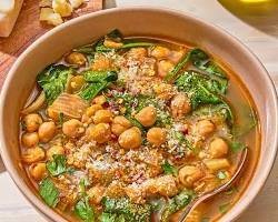 شوربة الحمص والسبانخ